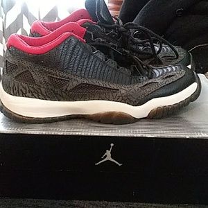 Jordan 11 low